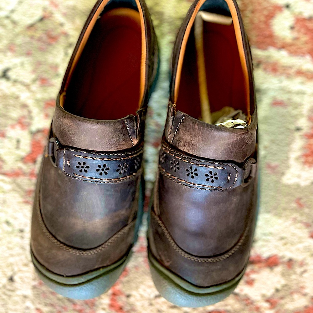 NWOT KEEN slip on shoes!